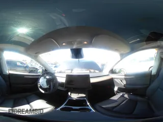 2024 Tesla Model Y z VIN 7SAYGDED4RF115252, wystawiony jako IAAI lot #42302658 z przebiegiem 7 365 mil mil oraz . Historia ofert i sprzedaży dostępna na DreamBid. Obrazek 20.