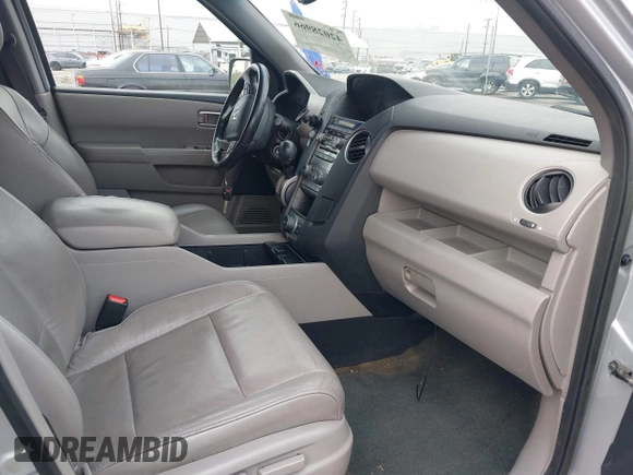 2015 Honda Pilot EX-L with VIN 5FNYF3H68FB001256, listed as a IAAI auction lot 42028966 with 277,927 mi miles and . Bid and sale history available at carsss.com. Image 5.