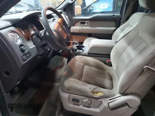 2009 Ford F-150 XL z VIN 1FTPW14V69FA32938, wystawiony jako Copart lot #52390595 z przebiegiem 254 600 mil mil oraz Czysty tytuł • Clean title. Historia ofert i sprzedaży dostępna na DreamBid. Obrazek 7.