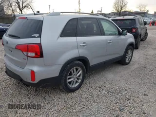 2015 Kia Sorento LX with VIN 5XYKTCA60FG639261, listed as a IAAI auction lot 41255907 with 133,665 mi miles and . Bid and sale history available at DreamBid. Image 4.