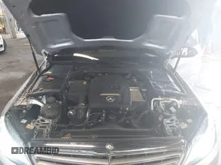 2015 Mercedes-Benz C 300 Luxury with VIN 55SWF4KB1FU087558, listed as a IAAI auction lot 41904253 with 82,901 mi miles and . Bid and sale history available at carsss.com. Image 10.