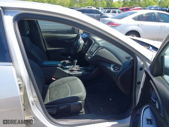 2017 Chevrolet Malibu LT with VIN 1G1ZE5ST9HF120426, listed as a IAAI auction lot 41951035 with 194,541 mi miles. Bid and sale history available at carsss.com. Image 5.