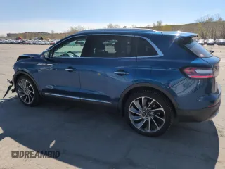 2020 Lincoln Nautilus Reserve z VIN 2LMPJ8KP9LBL03799, wystawiony jako Copart lot #54227305 z przebiegiem 45 969 mil mil oraz Szkoda całkowita • Salvage title. Historia ofert i sprzedaży dostępna na DreamBid. Obrazek 2.