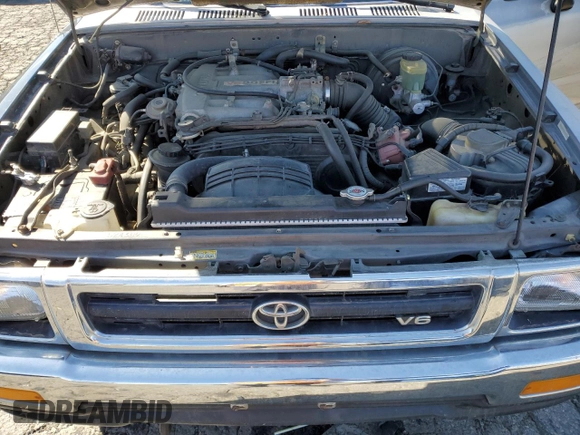 1994 Toyota Pickup DLX с VIN JT4VN13DXR5146983, выставлен на аукционе Copart как лот 47666965 с пробегом 121 614 миль миль и Списание • Salvage title. История ставок и продаж доступна на DreamBid. Изображение 11.