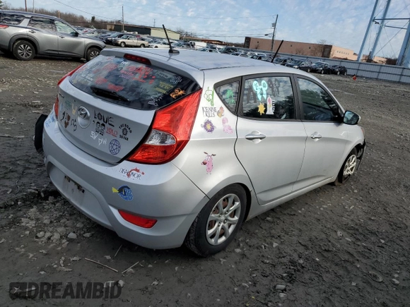 2013 Hyundai Accent GS with VIN KMHCT5AE9DU072126, listed as a Copart auction lot 86520734 with 0 mi miles and Salvage Title. Bid and sale history available at carsss.com. Image 3.