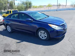 2013 Hyundai Sonata GLS z VIN 5NPEB4AC7DH566018, wystawiony jako IAAI lot #42249681 z przebiegiem 100 998 mil mil oraz . Historia ofert i sprzedaży dostępna na DreamBid. Obrazek 1.