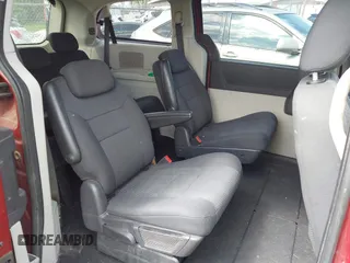 2010 Dodge Grand Caravan SE with VIN 2D4RN4DE3AR134677, listed as a IAAI auction lot 42104454 with 192,937 mi miles and . Bid and sale history available at DreamBid. Image 8.
