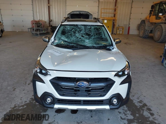 2025 Subaru Outback Touring XT with VIN 4S4BTGPD0S3223833, listed as a IAAI auction lot 41850418 with 277 mi miles and . Bid and sale history available at DreamBid. Image 6.