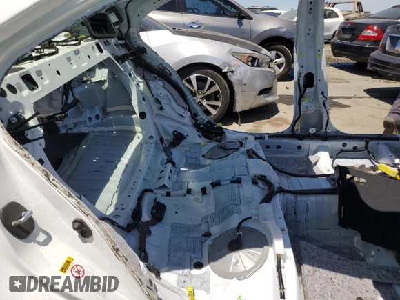 2014 Lexus IS 350 z VIN JTHBE1D27E5007855, wystawiony jako Copart lot #56554924 z przebiegiem Nie podano mil oraz Nie do naprawy • Non repairable. Historia ofert i sprzedaży dostępna na DreamBid. Obrazek 10.
