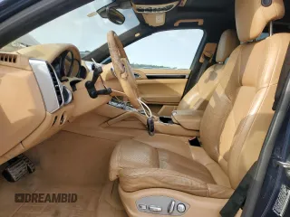 2014 Porsche Cayenne S Hybrid с VIN WP1AE2A21ELA51223, выставлен на аукционе Copart как лот 45517455 с пробегом 136 087 миль миль и Списание • Salvage title. История ставок и продаж доступна на DreamBid. Изображение 7.