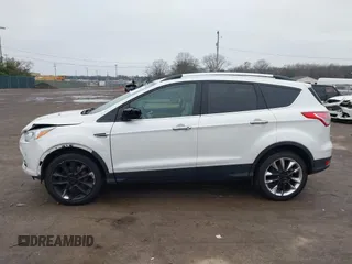 2016 Ford Escape SE z VIN 1FMCU9GX8GUA92661, wystawiony jako IAAI lot #41085877 z przebiegiem 76 632 mil mil oraz . Historia ofert i sprzedaży dostępna na DreamBid. Obrazek 14.