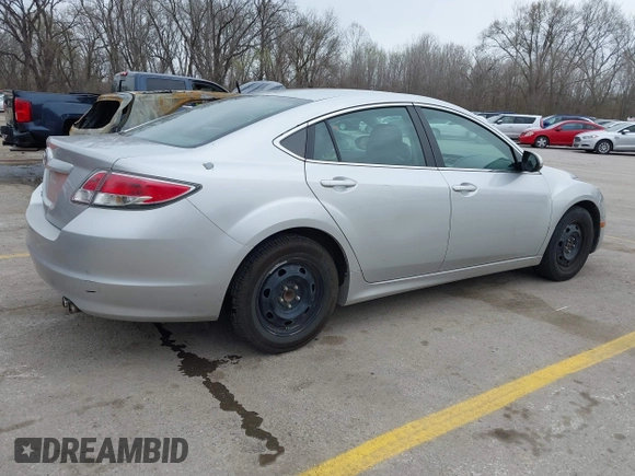 2010 Mazda 6 i Sport with VIN 1YVHZ8BH9A5M53381, listed as a IAAI auction lot 41824441 with 226,573 mi miles. Bid and sale history available at carsss.com. Image 4.