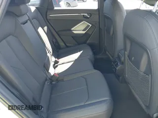 2022 Audi Q3 S line Premium z VIN WA1DECF32N1148121, wystawiony jako IAAI lot #42304046 z przebiegiem 19 547 mil mil oraz . Historia ofert i sprzedaży dostępna na DreamBid. Obrazek 8.
