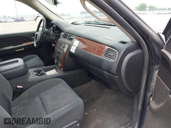 2009 Chevrolet Tahoe 1LT z VIN 1GNFK23009R297220, wystawiony jako IAAI lot #42480122 z przebiegiem 256 343 mil mil oraz . Historia ofert i sprzedaży dostępna na DreamBid. Obrazek 5.