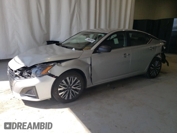 2024 Nissan Altima 2.5 SV with VIN 1N4BL4DV5RN378186, listed as a Copart auction lot 52119375 with 31,733 mi miles and Non Repairable. Bid and sale history available at carsss.com. Image 1.