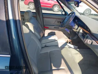 1995 Oldsmobile 98 Regency Elite Series I - 1SB z VIN 1G3CX52K4S4314539, wystawiony jako IAAI lot #42377503 z przebiegiem 125 856 mil mil oraz . Historia ofert i sprzedaży dostępna na DreamBid. Obrazek 5.