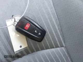 2017 Toyota Prius Two z VIN JTDKARFU4H3042976, wystawiony jako IAAI lot #41740418 z przebiegiem 66 734 mil mil oraz . Historia ofert i sprzedaży dostępna na DreamBid. Obrazek 11.
