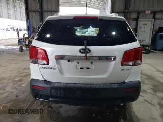 2012 Kia Sorento EX z VIN 5XYKU4A25CG271932, wystawiony jako Copart lot #51371565 z przebiegiem 208 398 mil mil oraz Nie do naprawy • Non repairable. Historia ofert i sprzedaży dostępna na DreamBid. Obrazek 6.