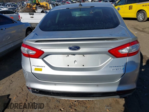 2016 Ford Fusion Titanium Hybrid with VIN 3FA6P0RU7GR364573, listed as a IAAI auction lot 41298298 with 189,900 mi miles. Bid and sale history available at carsss.com. Image 16.