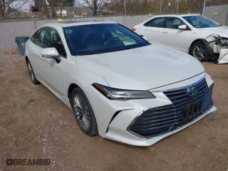 2022 Toyota Avalon Hybrid Limited with VIN 4T1DA1AB1NU013114, listed as a IAAI auction lot 42022922 with 30,686 mi miles. Bid and sale history available at carsss.com. Image 1.