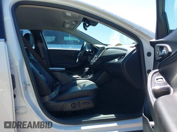 2024 Chevrolet Malibu LT with VIN 1G1ZE5STXRF162699, listed as a IAAI auction lot 42255898 with 38,042 mi miles and . Bid and sale history available at DreamBid. Image 5.