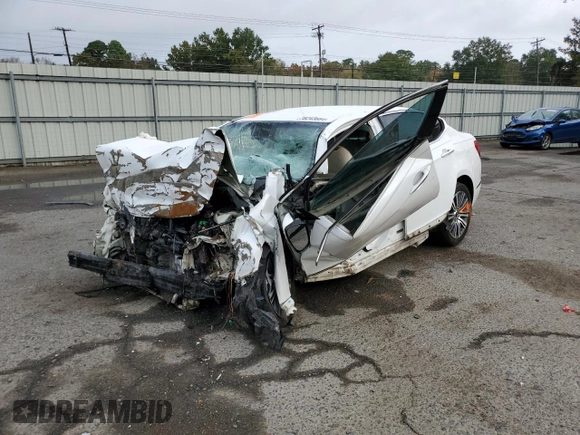 2014 Kia Cadenza Premium with VIN KNALN4D78E5137725, listed as a Copart auction lot 78243684 with 0 mi miles and Non Repairable. Bid and sale history available at carsss.com. Image 1.