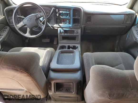 2005 Chevrolet Silverado 1500 Z71 z VIN 1GCEK19B75E233927, wystawiony jako Copart lot #55417145 z przebiegiem 247 547 mil mil oraz Czysty tytuł • Clean title. Historia ofert i sprzedaży dostępna na DreamBid. Obrazek 8.
