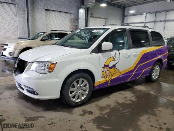 2015 Chrysler Town & Country Touring with VIN 2C4RC1BG1FR561482, listed as a Copart auction lot 43548945 with 149,570 mi miles and Salvage Title. Bid and sale history available at carsss.com. Image 1.