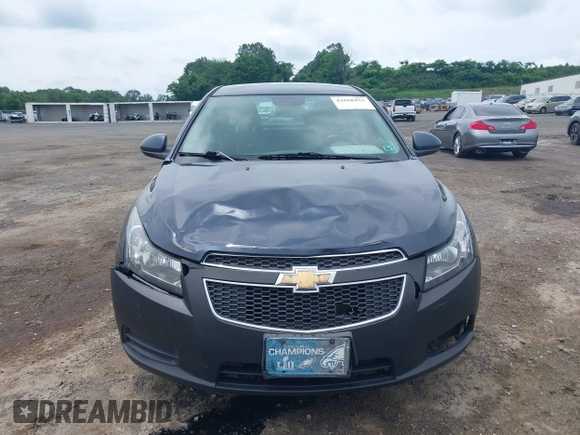 2014 Chevrolet Cruze 1LT with VIN 1G1PC5SB9E7466910, listed as a IAAI auction lot 42658455 with 167,614 mi miles and . Bid and sale history available at DreamBid. Image 6.