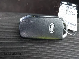 2021 Kia Forte GT-Line с VIN 3KPF34AD6ME358727, выставлен на аукционе IAAI как лот 41860247 с пробегом 79 079 миль миль и . История ставок и продаж доступна на DreamBid. Изображение 11.