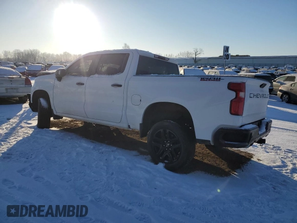 2022 Chevrolet Silverado 1500 LT Trail Boss with VIN 1GCPYFEL7NZ167567, listed as a Copart auction lot 44303105 with 23,992 mi miles and Salvage Title. Bid and sale history available at DreamBid. Image 2.