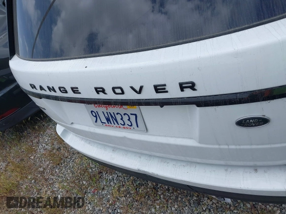 2019 Land Rover Range Rover with VIN SALGS5RE8KA550931, listed as a IAAI auction lot 41702576 with 47,568 mi miles. Bid and sale history available at carsss.com. Image 17.