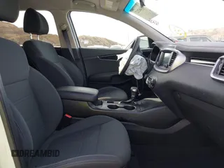 2019 Kia Sorento S V6 with VIN 5XYPG4A52KG558439, listed as a IAAI auction lot 41462127 with 73,552 mi miles. Bid and sale history available at carsss.com. Image 5.