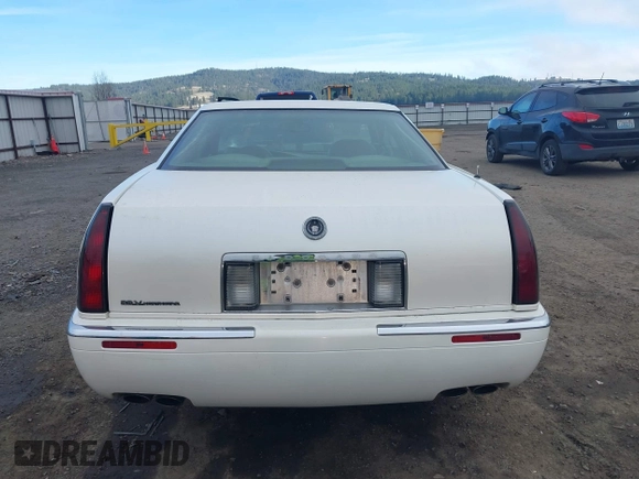 1998 Cadillac Eldorado z VIN 1G6EL12Y2WU603722, wystawiony jako IAAI lot #41879733 z przebiegiem 81 780 mil mil oraz . Historia ofert i sprzedaży dostępna na DreamBid. Obrazek 16.
