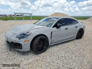 2019 Porsche Panamera GTS with VIN WP0AG2A77KL139096, listed as a Copart auction lot 60654754 with 35,410 mi miles and Salvage Title. Bid and sale history available at carsss.com. Image 1.