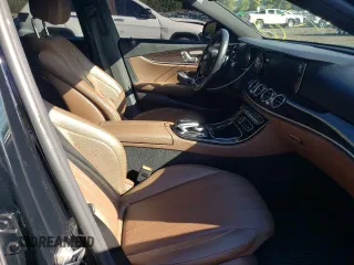 2017 Mercedes-Benz E-Class E 300 Luxury with VIN WDDZF4KB1HA053166, listed as a Copart auction lot 60332802 with 59,835 mi miles. Bid and sale history available at carsss.com. Image 5.