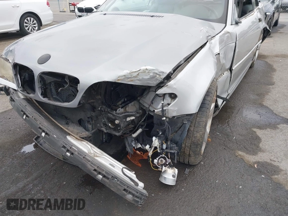 2005 BMW 3 Series 325Ci with VIN WBABW33415PL34475, listed as a IAAI auction lot 41450478 with 191,047 mi miles and . Bid and sale history available at carsss.com. Image 6.