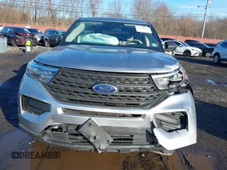 2023 Ford Explorer with VIN 1FMSK8BH8PGA62294, listed as a IAAI auction lot 41100467 with 10,442 mi miles and . Bid and sale history available at DreamBid. Image 12.