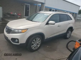 2011 Kia Sorento LX with VIN 5XYKTDA24BG141822, listed as a Copart auction lot 61693074 with 168,509 mi miles and Salvage Title. Bid and sale history available at carsss.com. Image 1.