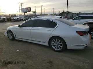 2020 BMW 7 Series 740i with VIN WBA7T2C07LCD01249, listed as a Copart auction lot 89365855 with 38,432 mi miles and Salvage Title. Bid and sale history available at carsss.com. Image 2.