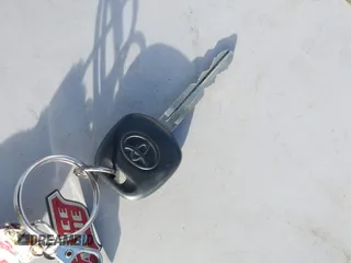 2006 Toyota Matrix STD z VIN 2T1KR30E76C582320, wystawiony jako IAAI lot #41423912 z przebiegiem 210 504 mil mil oraz . Historia ofert i sprzedaży dostępna na DreamBid. Obrazek 11.