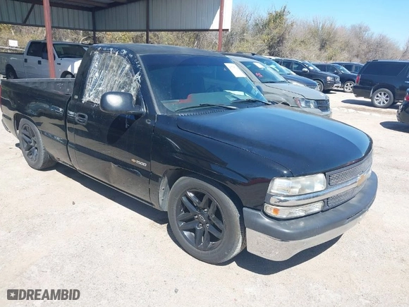 2002 Chevrolet Silverado 1500 with VIN 1GCEC14W32Z105146, listed as a IAAI auction lot 41778514 with 218,276 mi miles. Bid and sale history available at carsss.com. Image 1.