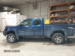 2005 Toyota Tacoma with VIN 5TEUU42N85Z040288, listed as a IAAI auction lot 41607489 with 222,642 mi miles and . Bid and sale history available at DreamBid. Image 14.