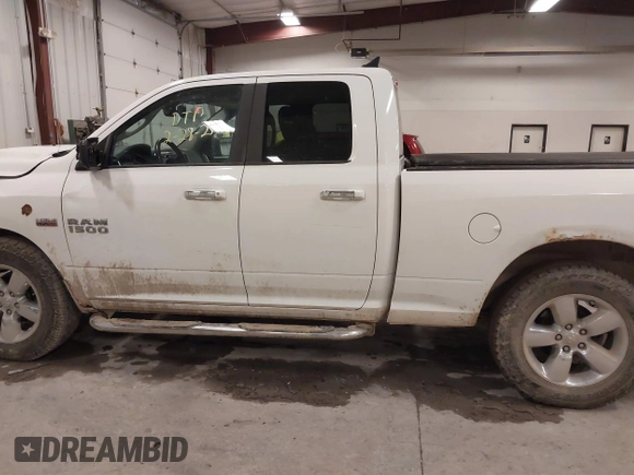 2013 Ram 1500 SLT z VIN 1C6RR7GT3DS560456, wystawiony jako IAAI lot #41745560 z przebiegiem 112 972 mil mil oraz . Historia ofert i sprzedaży dostępna na DreamBid. Obrazek 14.