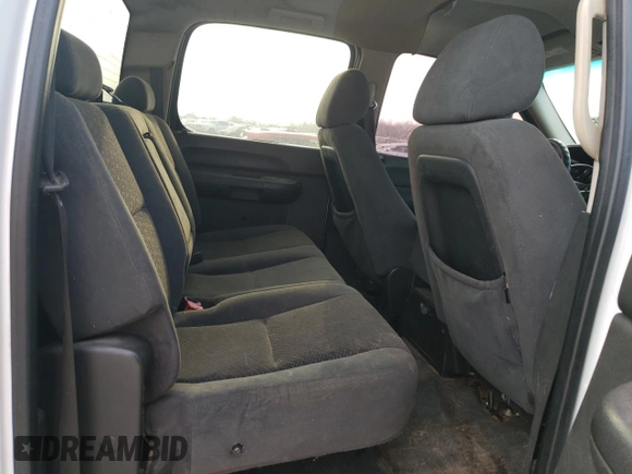 2008 Chevrolet Silverado 3500HD SRW Work Truck with VIN 1GCHC33K48F100412, listed as a Copart auction lot 44030635 with 275,913 mi miles and Salvage Title. Bid and sale history available at carsss.com. Image 10.
