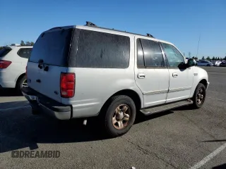 1998 Ford Expedition XLT with VIN 1FMRU17L4WLB16662, listed as a Copart auction lot 85239524 with 255,214 mi miles and Clean Title. Bid and sale history available at carsss.com. Image 3.