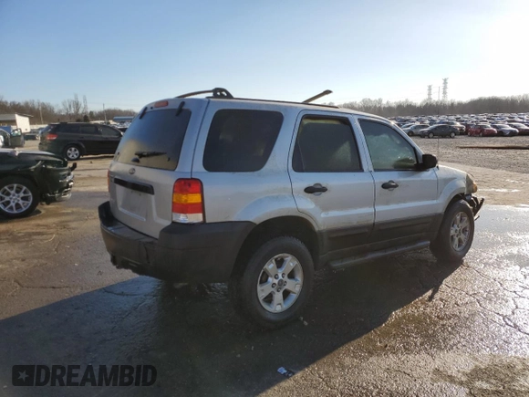 2005 Ford Escape XLT with VIN 1FMCU03125KC94028, listed as a Copart auction lot 88942585 with 210,146 mi miles and Non Repairable. Bid and sale history available at DreamBid. Image 3.