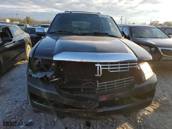 2014 Lincoln Navigator with VIN 5LMJJ2J54EEL05754, listed as a Copart auction lot 82837704 with 236,773 mi miles and Salvage Title. Bid and sale history available at carsss.com. Image 5.