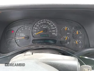2005 Chevrolet Silverado 1500 Work Truck with VIN 1GCEC14X45Z106318, listed as a IAAI auction lot 41819033 with 153,997 mi miles. Bid and sale history available at carsss.com. Image 7.