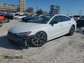 2024 Audi S7 Prestige z VIN WAUSFBF22RN048432, wystawiony jako Copart lot #56690455 z przebiegiem 11 055 mil mil oraz Szkody całkowita. Historia ofert i sprzedaży dostępna na DreamBid. Obrazek 1.